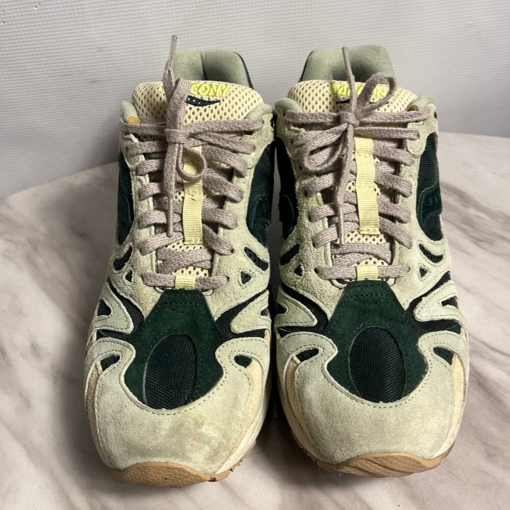 Men’s Saucony Grid Azura 2000 Size 10