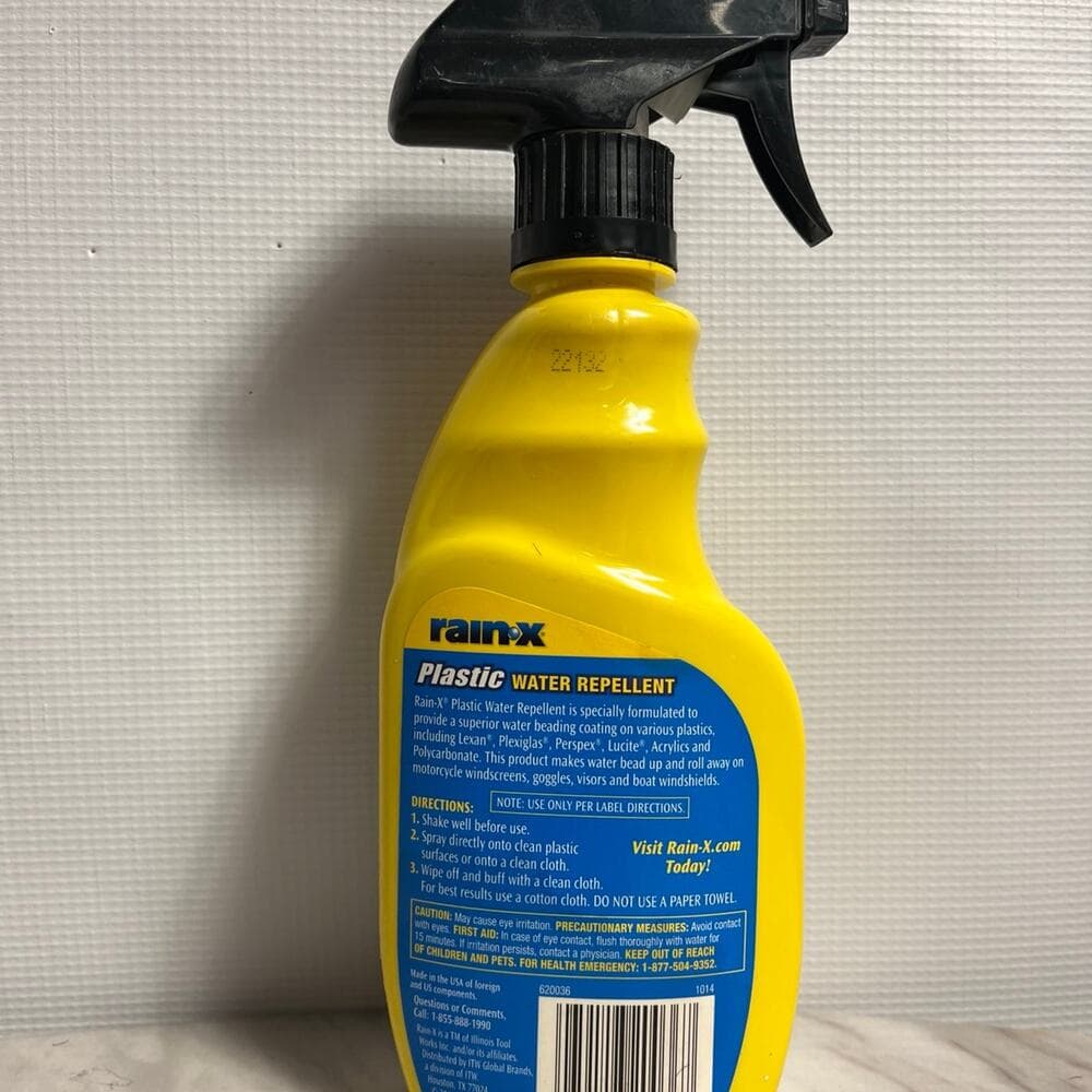 Rain-X Plastic Water Repellent - Thumbnail 2