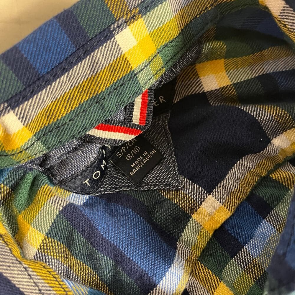 Tommy Hilfiger Graphic Plaid Button Down Flannel Shirt Pockets Youth Size 8/10 - Thumbnail 3