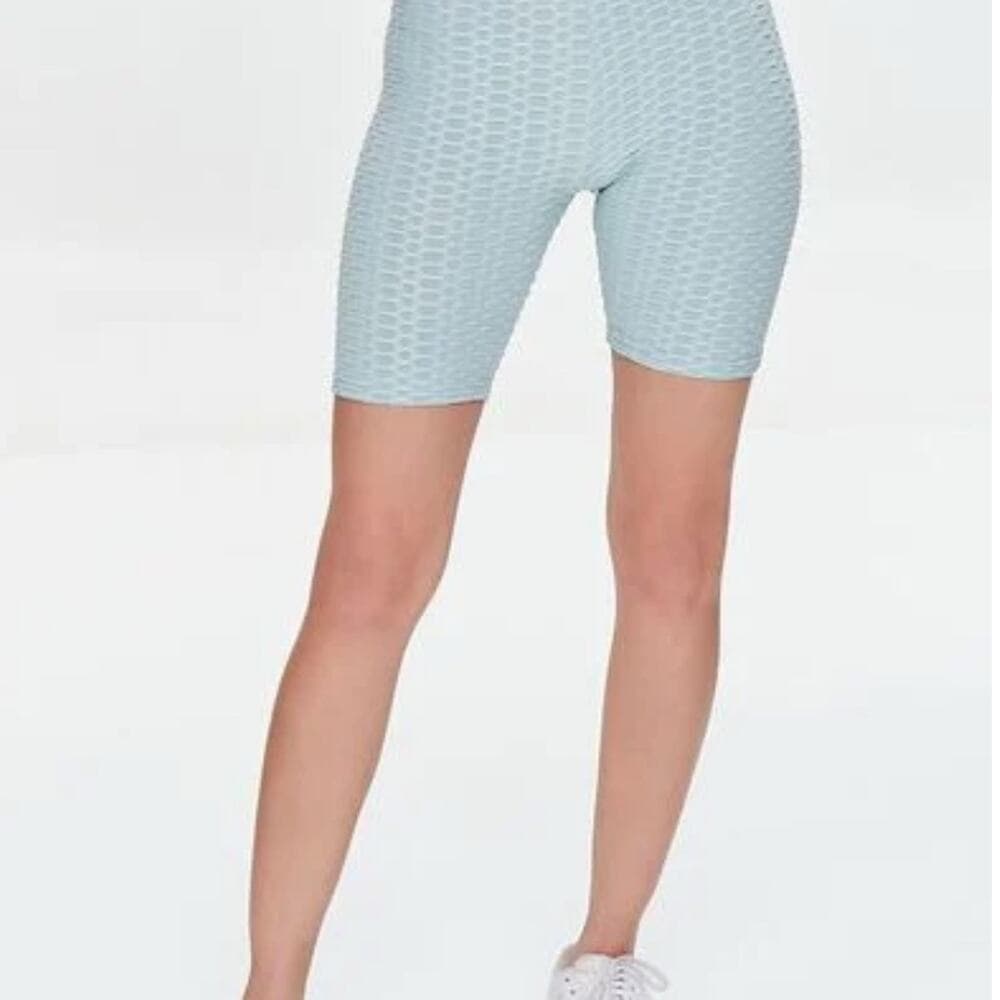 Forever 21 Women’s Active Ruched-Bum Biker Shorts Size Medium - Thumbnail 7