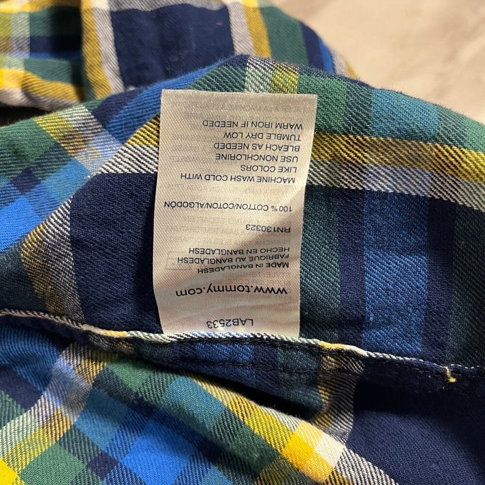 Tommy Hilfiger Graphic Plaid Button Down Flannel Shirt Pockets Youth Size 8/10 - Thumbnail 5