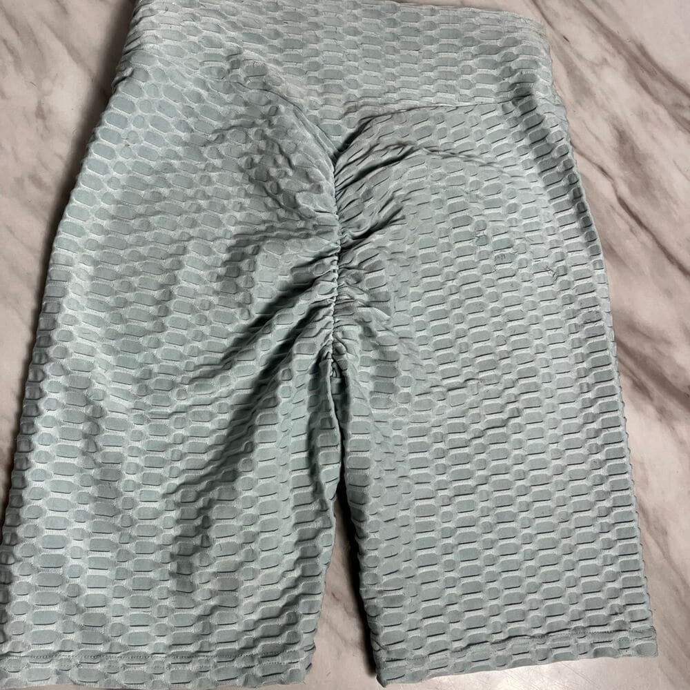 Forever 21 Women’s Active Ruched-Bum Biker Shorts Size Medium - Thumbnail 5