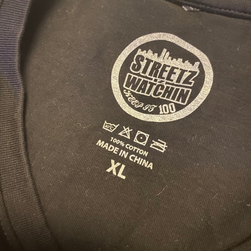 Street iz watching mens T-shirt
