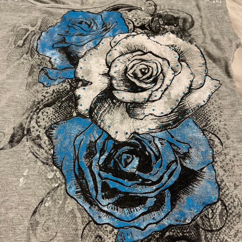 Gray with flower L shirt