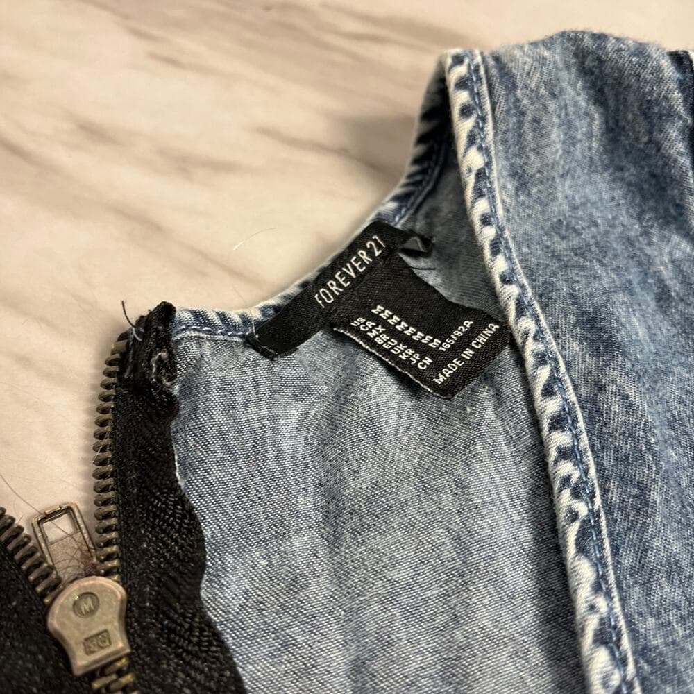 Forever 21 Women’s jeans jumpsuit Size M