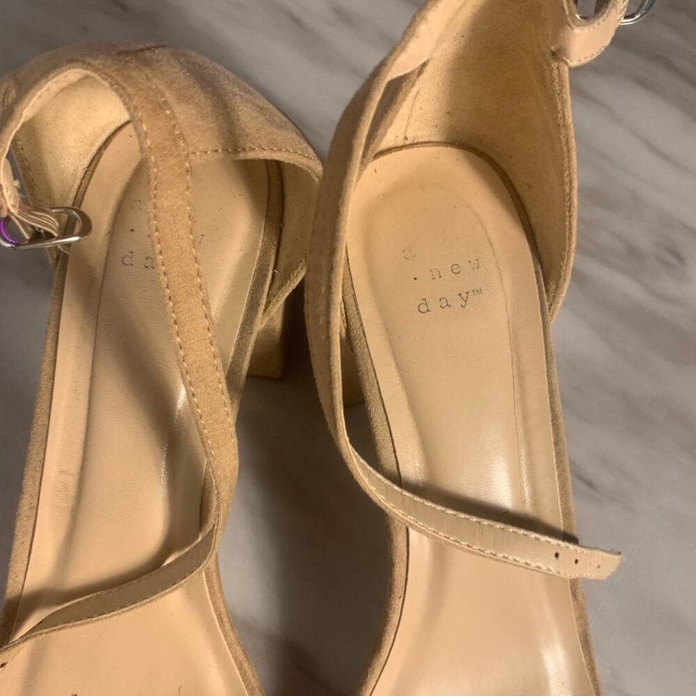 Women’s Heels Size 11 Women’s Shoes - Thumbnail 2