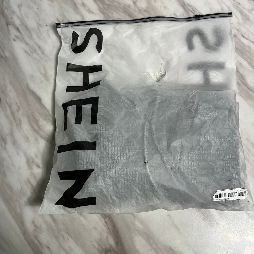SHEIN women’s Sweater Size Medium - Thumbnail 5