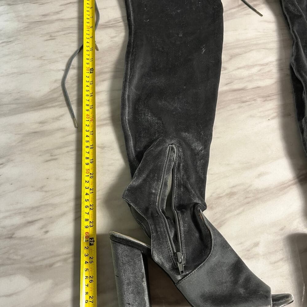 Long Women’s Sliver Boots Size 8.5