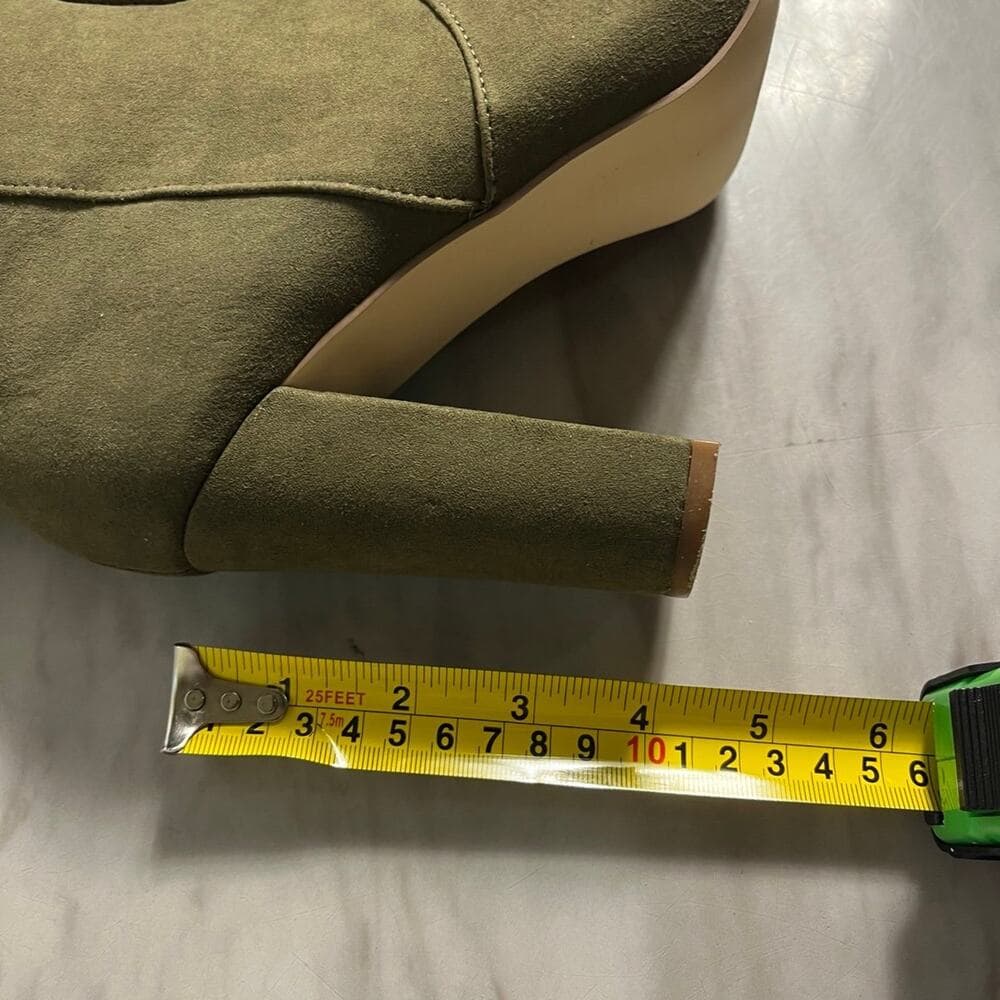 Long women’s Boots Size 8.5 - Thumbnail 2