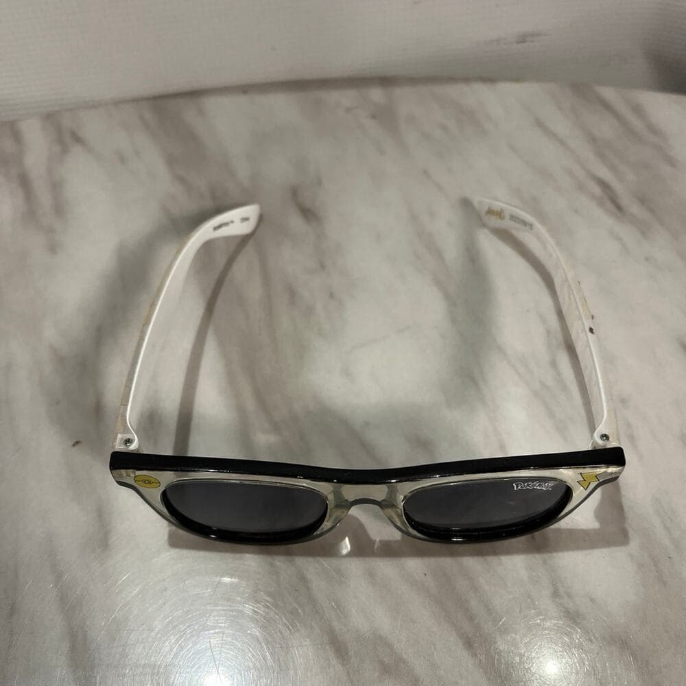 Kid's Pokemon Pikachu Sunglasses - Thumbnail 2