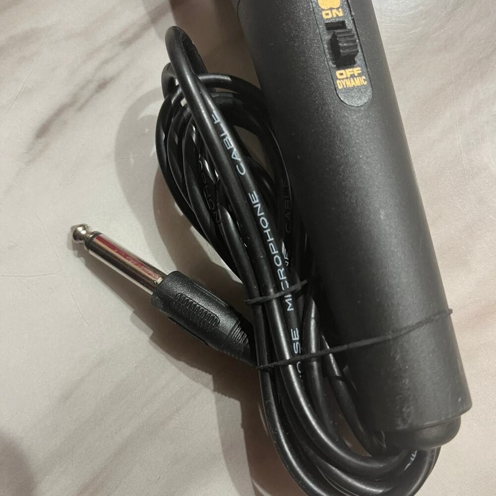 2 karaoke wire microphones - Thumbnail 4
