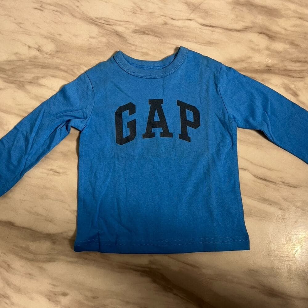 Gap Todder Long Sleeve T-shirt 12-18 months