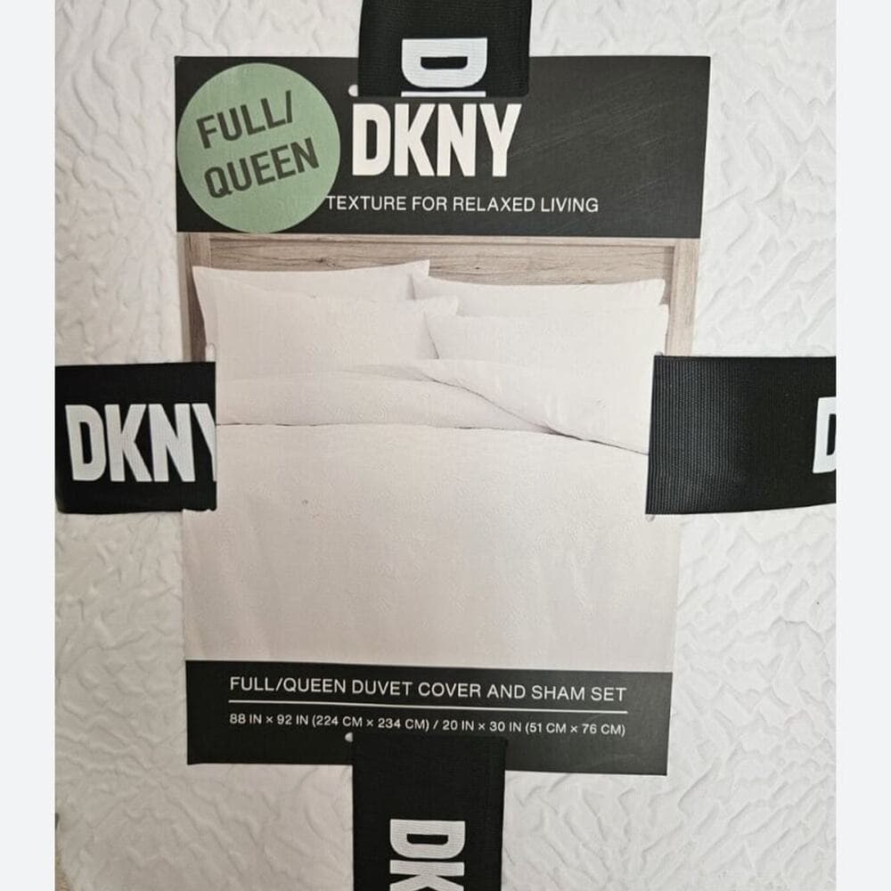DKNY 3 piece comforter set full / queen - Thumbnail 4
