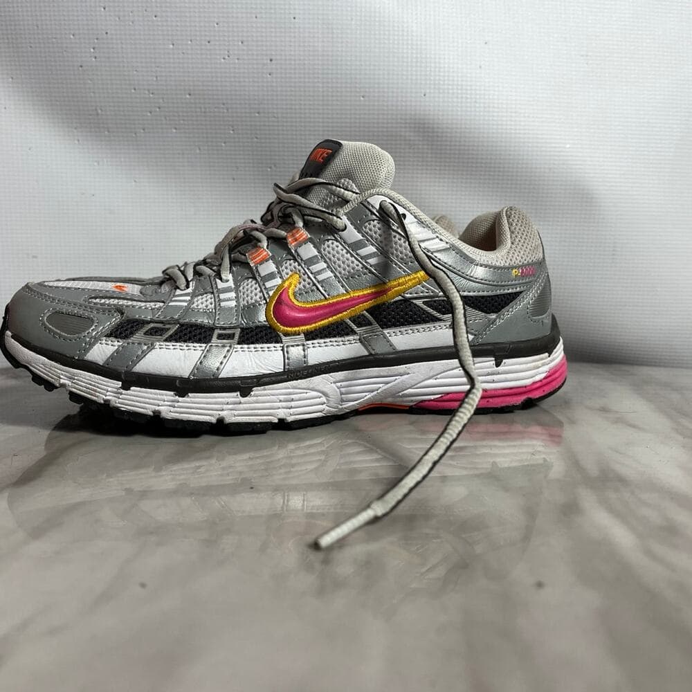 Nike P-6000 Women's Shoes Size 7 1/2 Sneakers