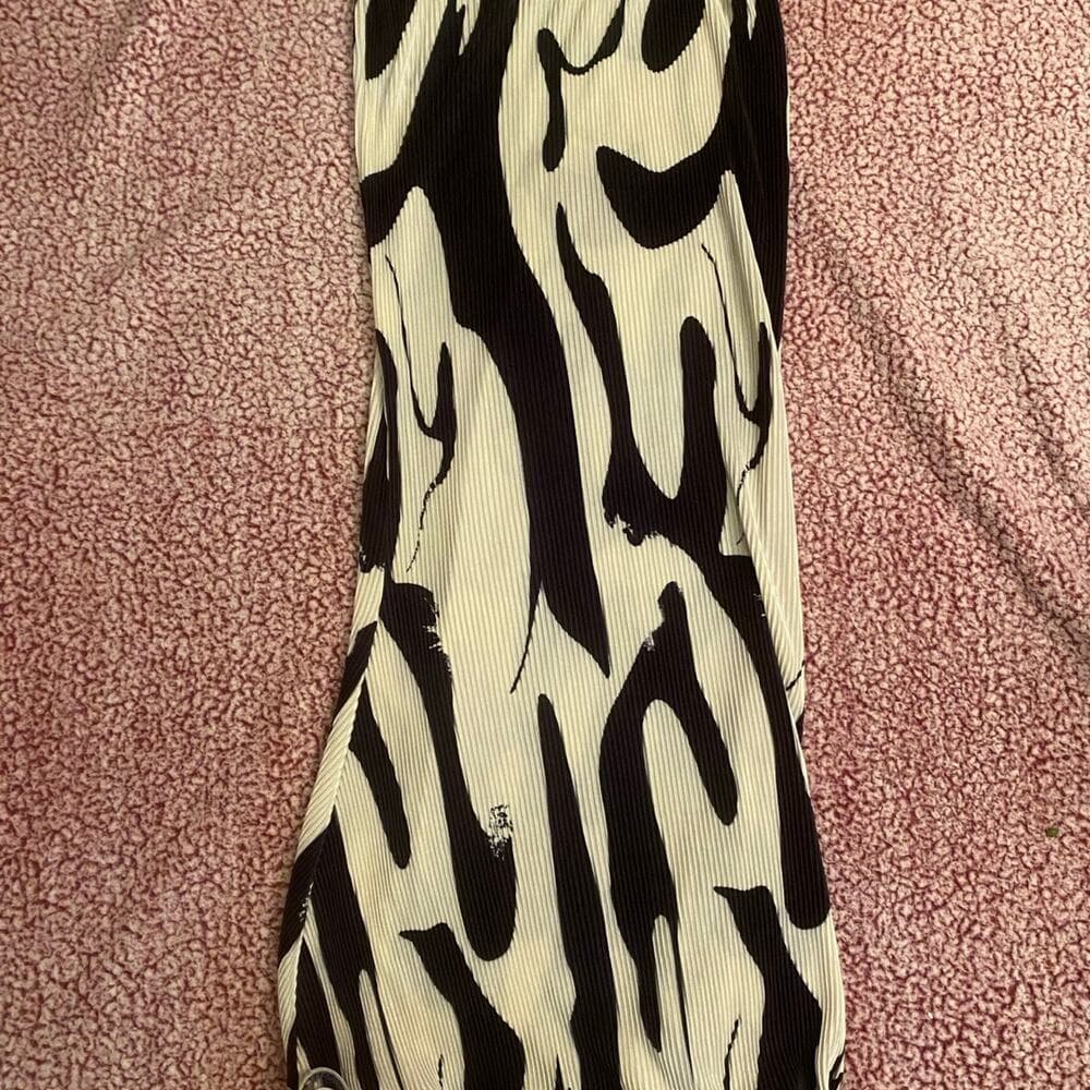 Black and white skirt - Thumbnail 2