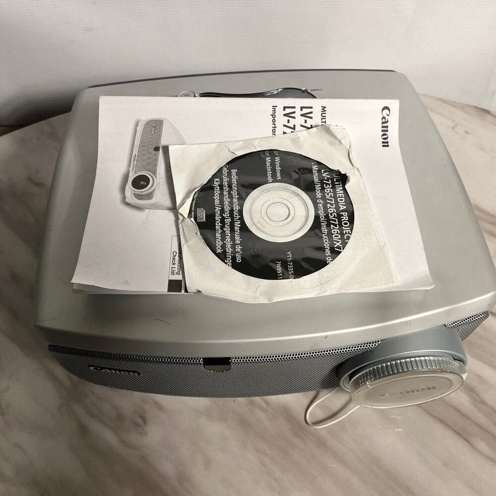 Canon LV-7365 Projector