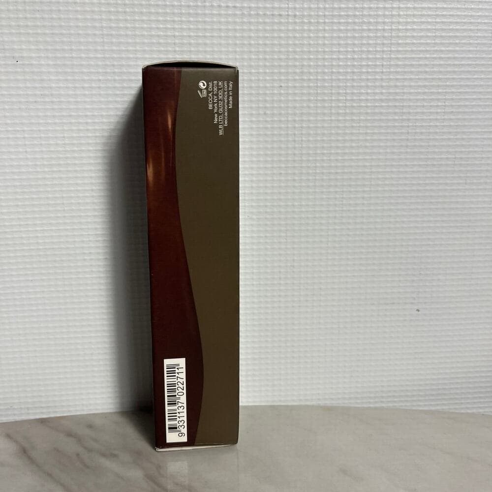 Becca Ultimate Coverage 24 hour Foundation 24 Hour Chestnut - Thumbnail 3