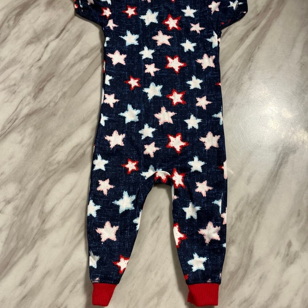 Way to Celebrate Star Spangled Family Sleep PJ Onesie- Infant Size 6-9 months - Thumbnail 2