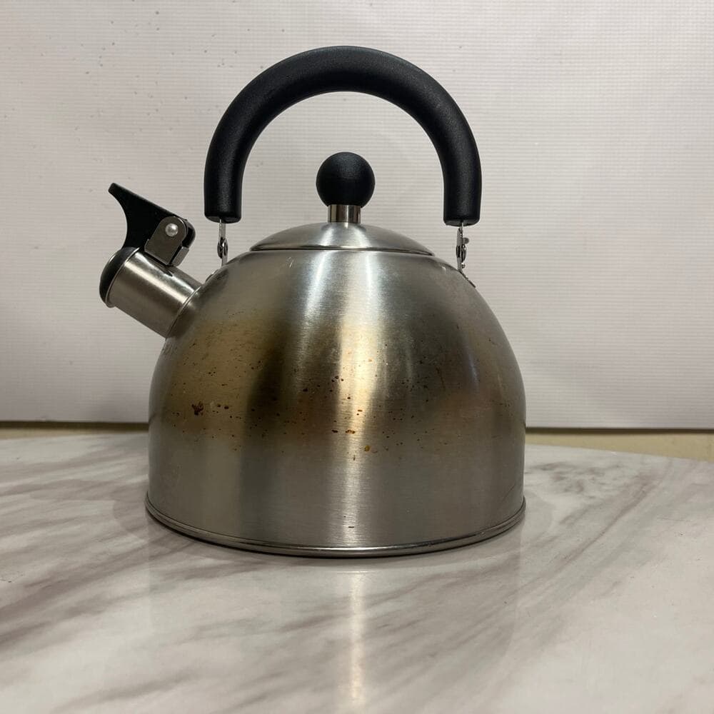 Primula Stewart Whistling Kettle with Folding Handle, 1.5 Qt - Thumbnail 2