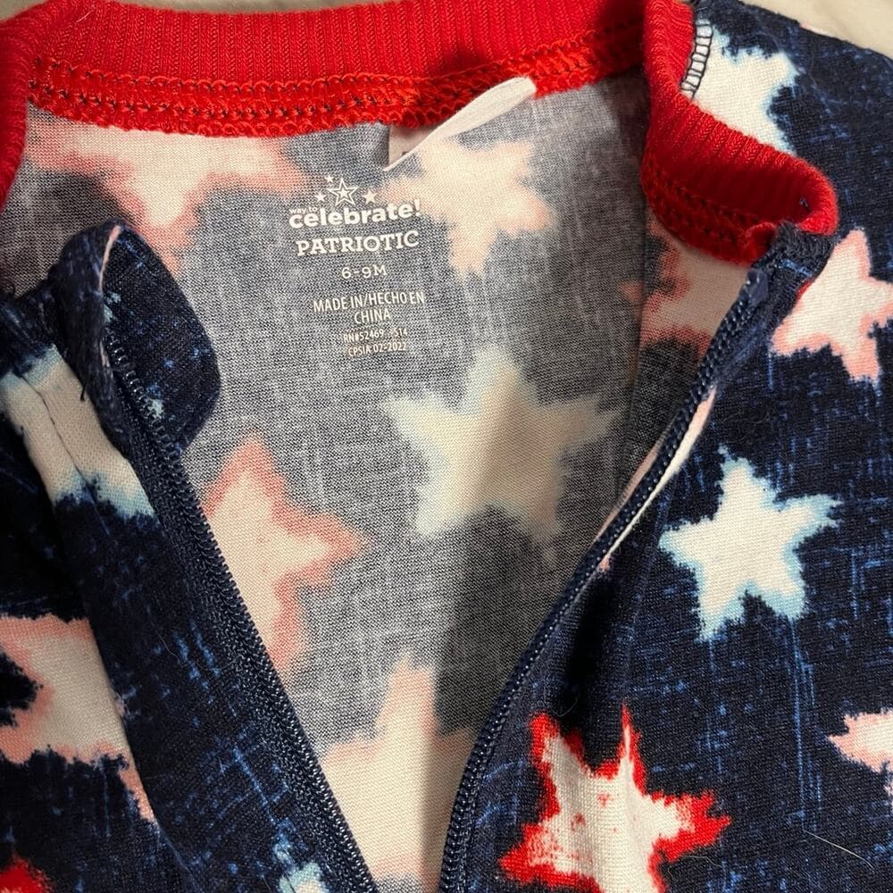 Way to Celebrate Star Spangled Family Sleep PJ Onesie- Infant Size 6-9 months - Thumbnail 3