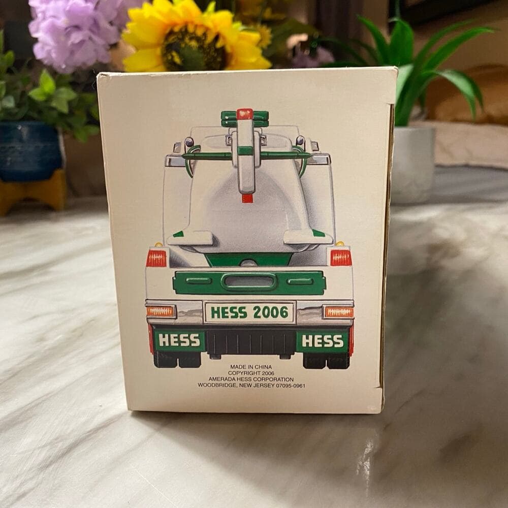 Original 2006 HESS Toy Truck and Helicopter-NRFB - Thumbnail 3
