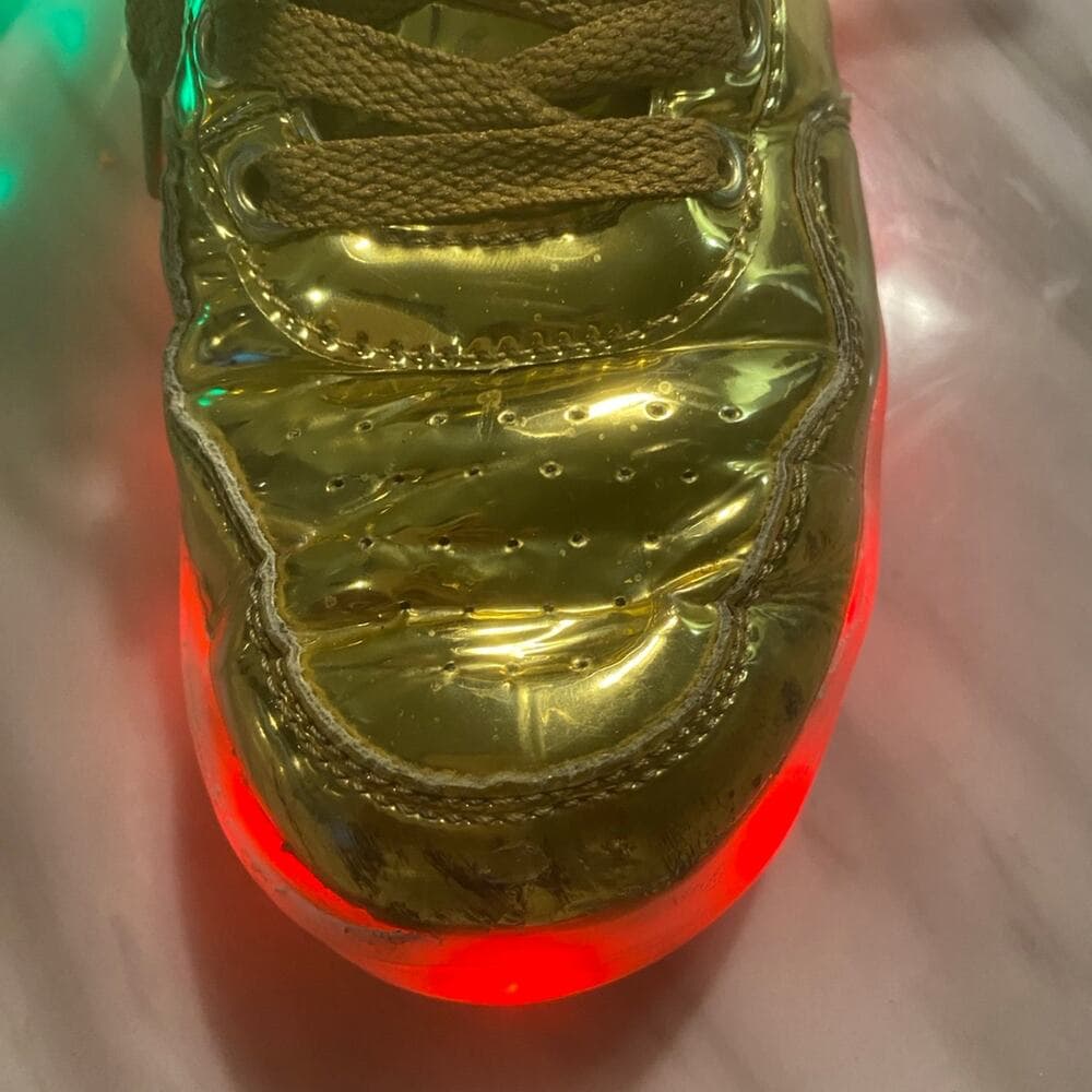 Woman’s sneakers size 5.5 - Thumbnail 5
