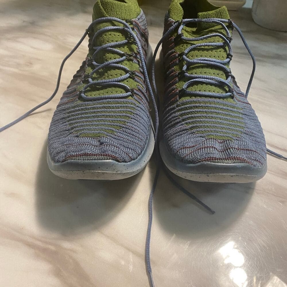 Nike sneakers Size 10.5 - Thumbnail 3