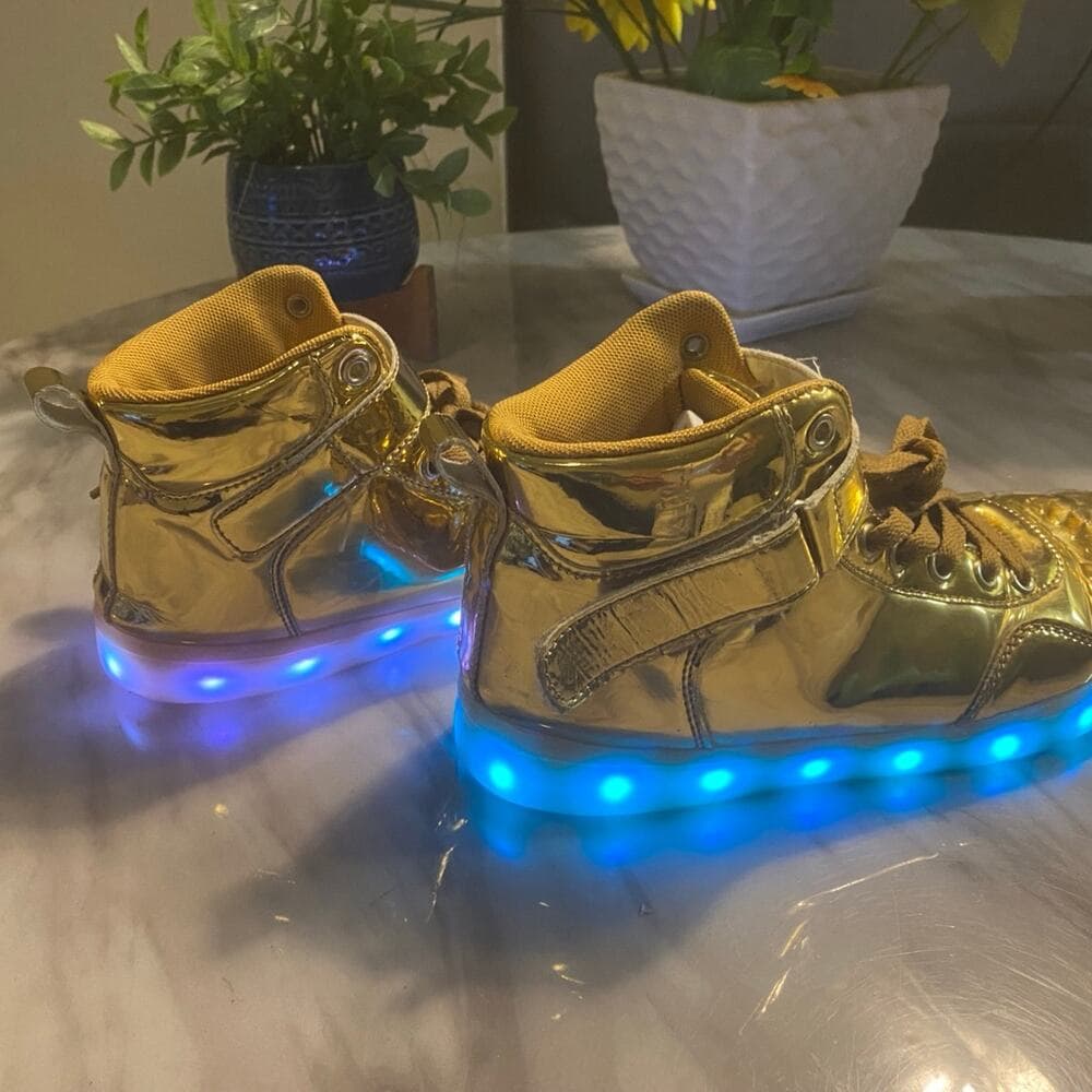 Woman’s sneakers size 5.5 - Thumbnail 11