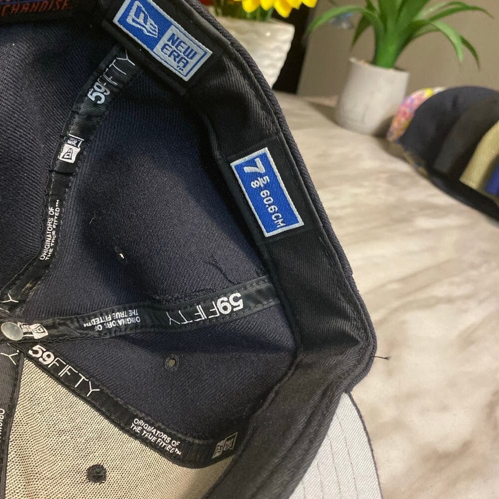 New Era Hat Size 7 5/8 - Thumbnail 3