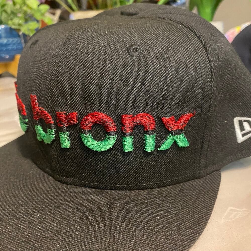 New Era Hat Size 7 1/2 Bronx - Thumbnail 2