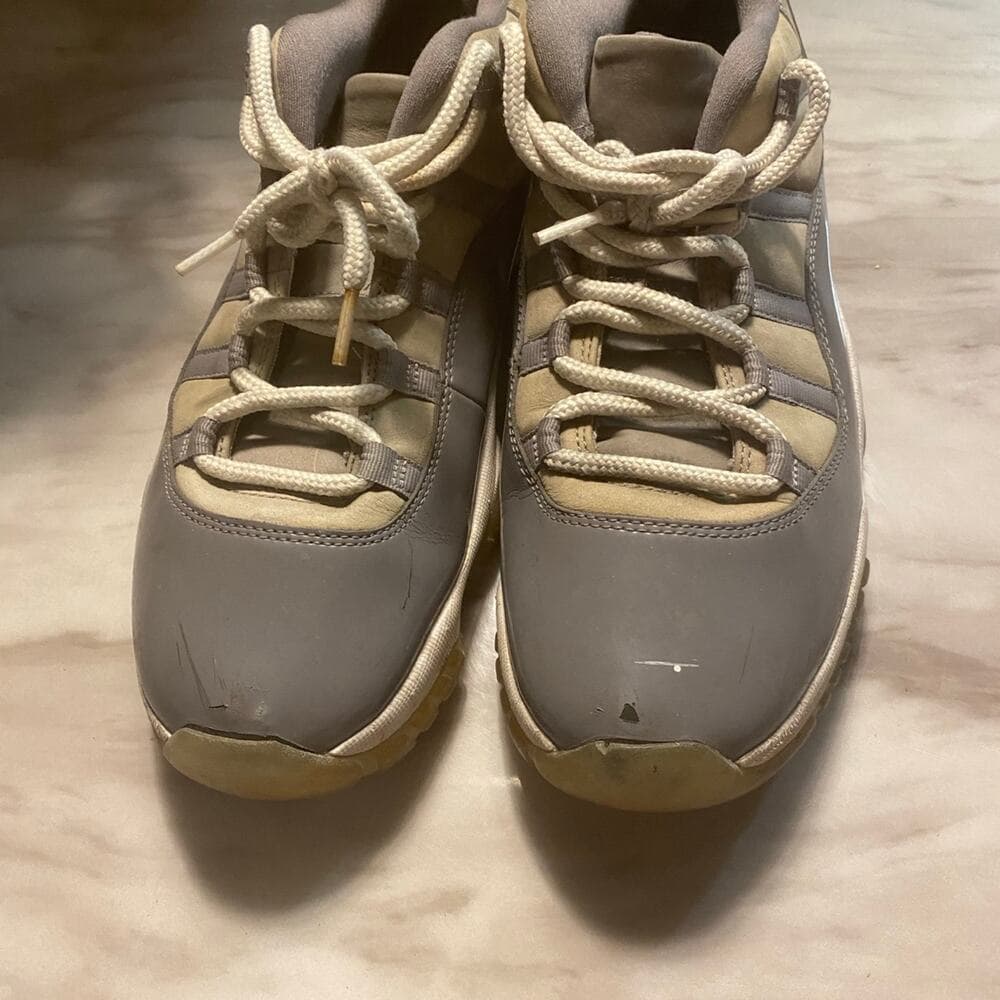 Jordan sneakers size 11 - Thumbnail 2