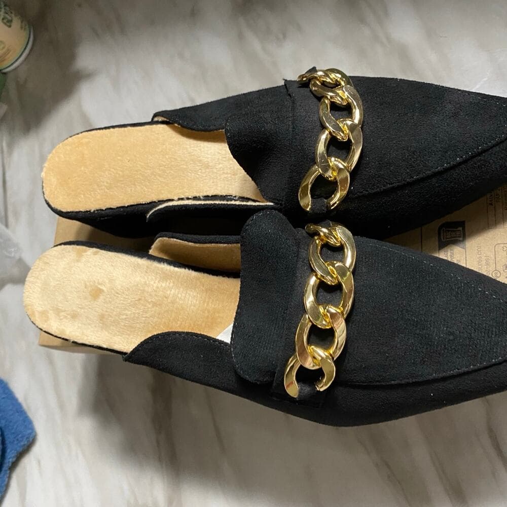 Women’s shoes size 41 = size 8