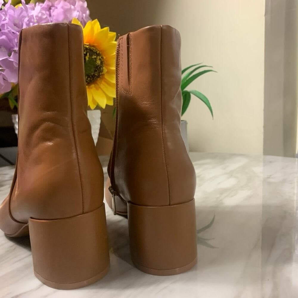 Naturalizer Women's River Heeled Ankle Bootie Boot Size 9 - Thumbnail 2