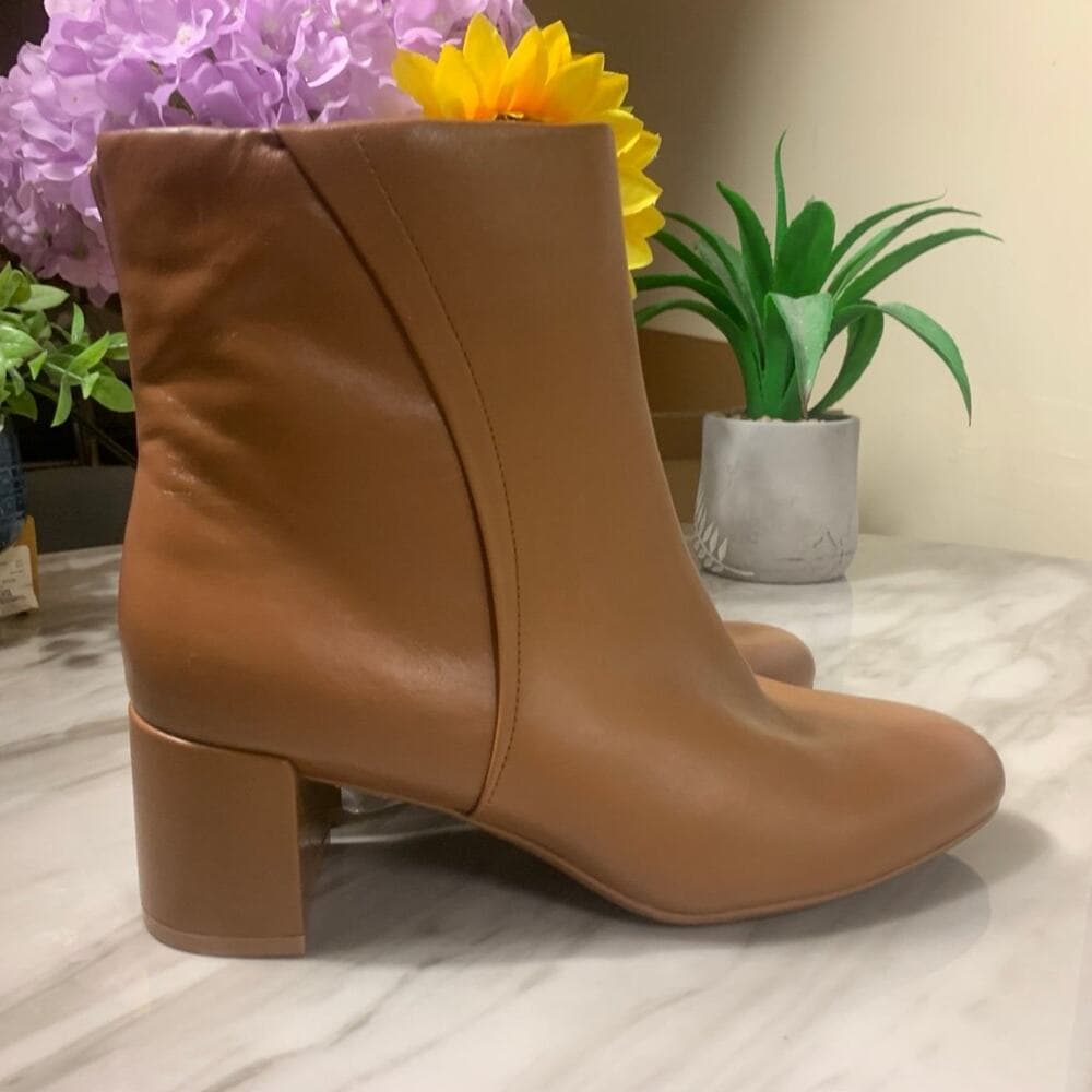 Naturalizer Women's River Heeled Ankle Bootie Boot Size 9 - Thumbnail 3