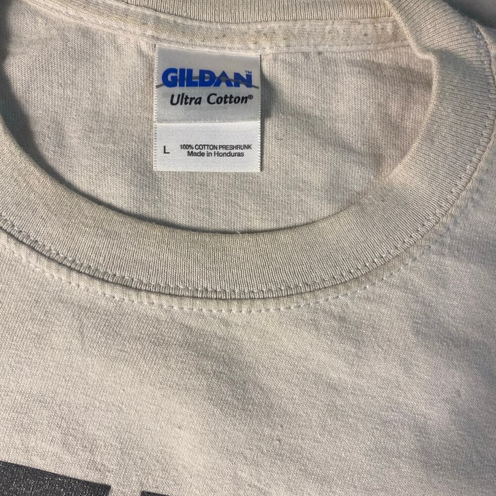 T-Shirt - Thumbnail 2