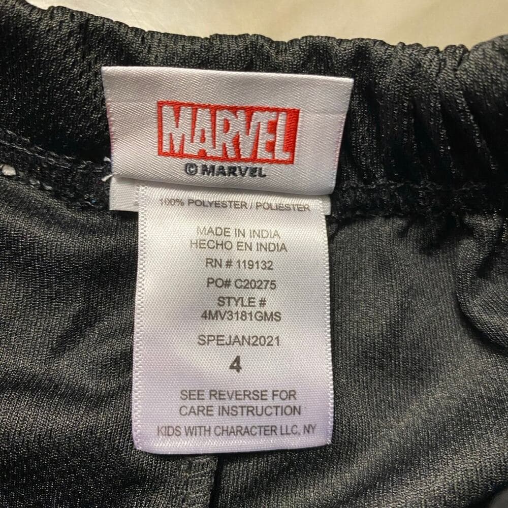 Kids Shorts size 4 avengers - Thumbnail 2