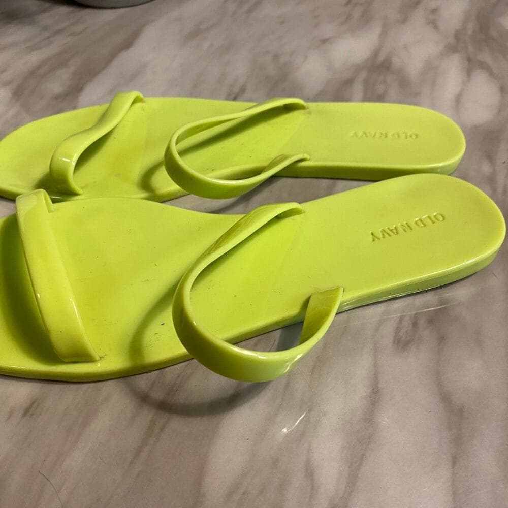 Old navy sandals size 9 for women’s - Thumbnail 2