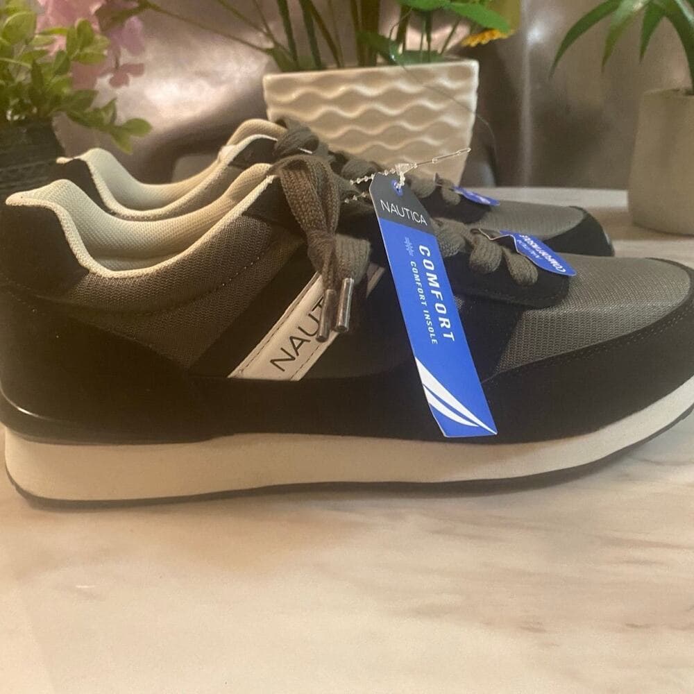 Nautica Men's Black and white Trainers sneakers size 10 - Thumbnail 4
