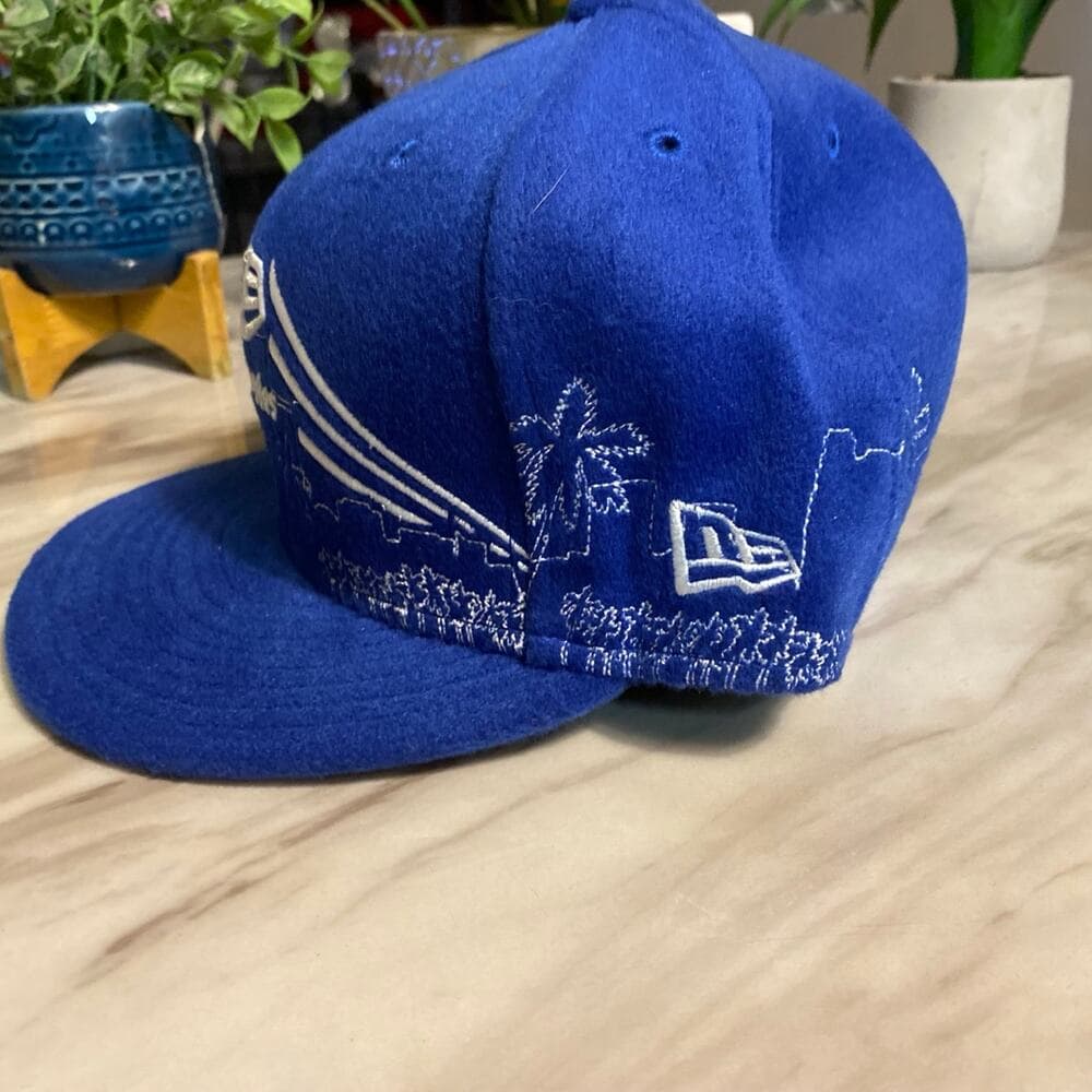 New Era Hat Size 7 5/8 - Thumbnail 2