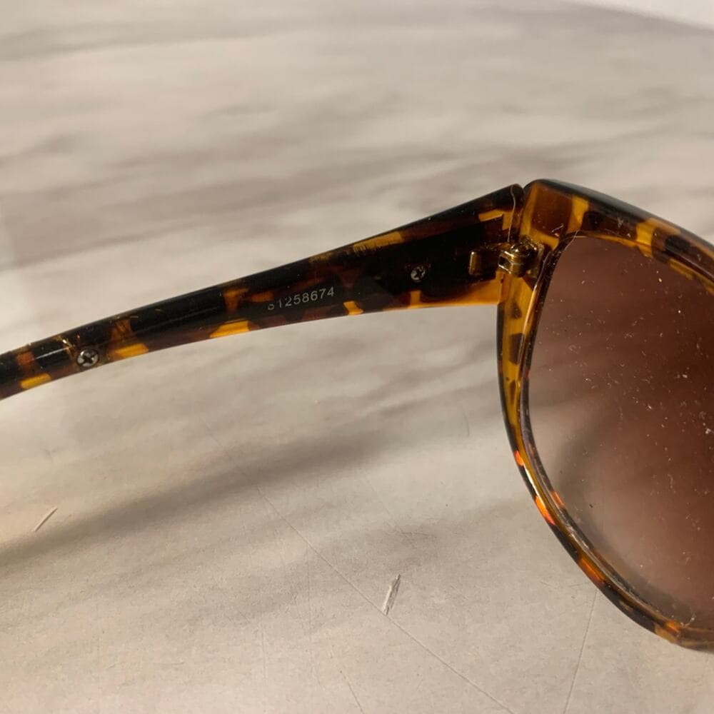 Women’s Sunglasses - Thumbnail 4