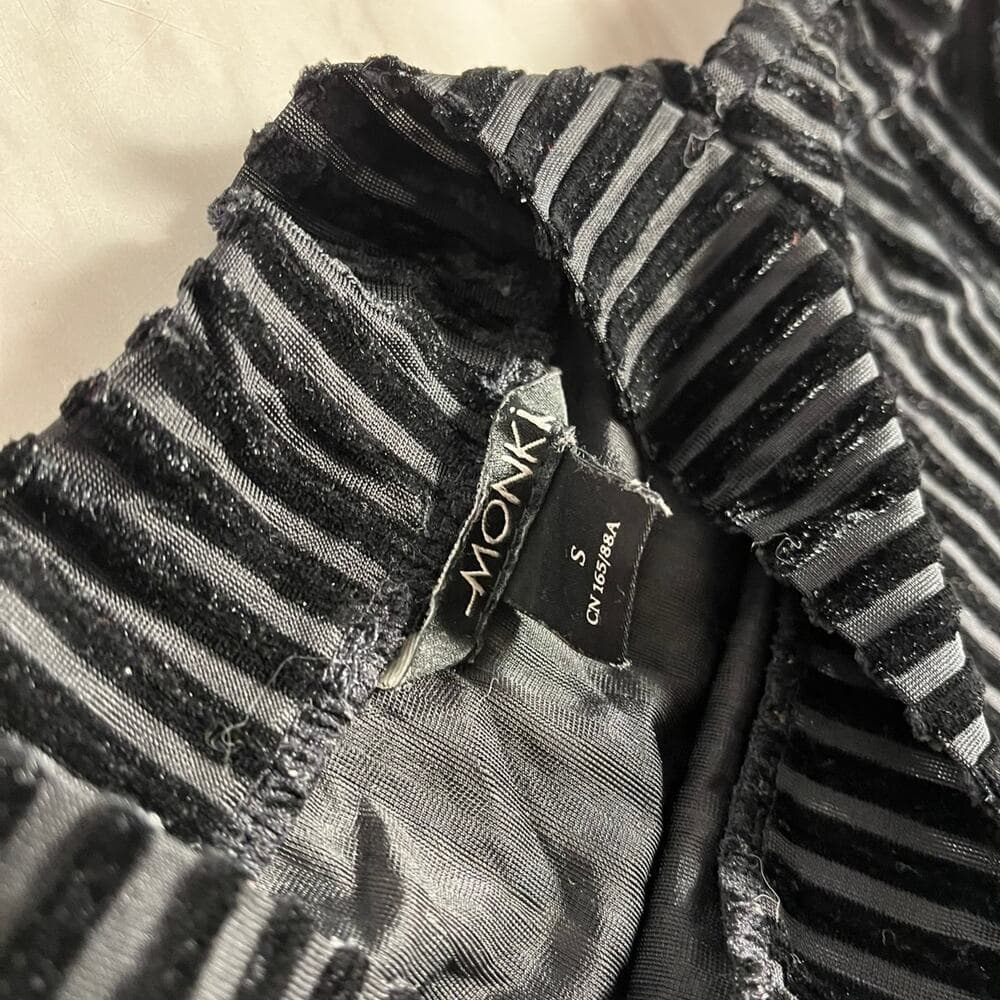 Monki Women’s Black Long Sleeve Shirt Size Small