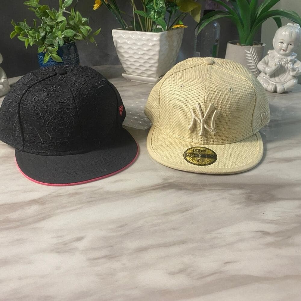 2 New Era Hats - Thumbnail 6