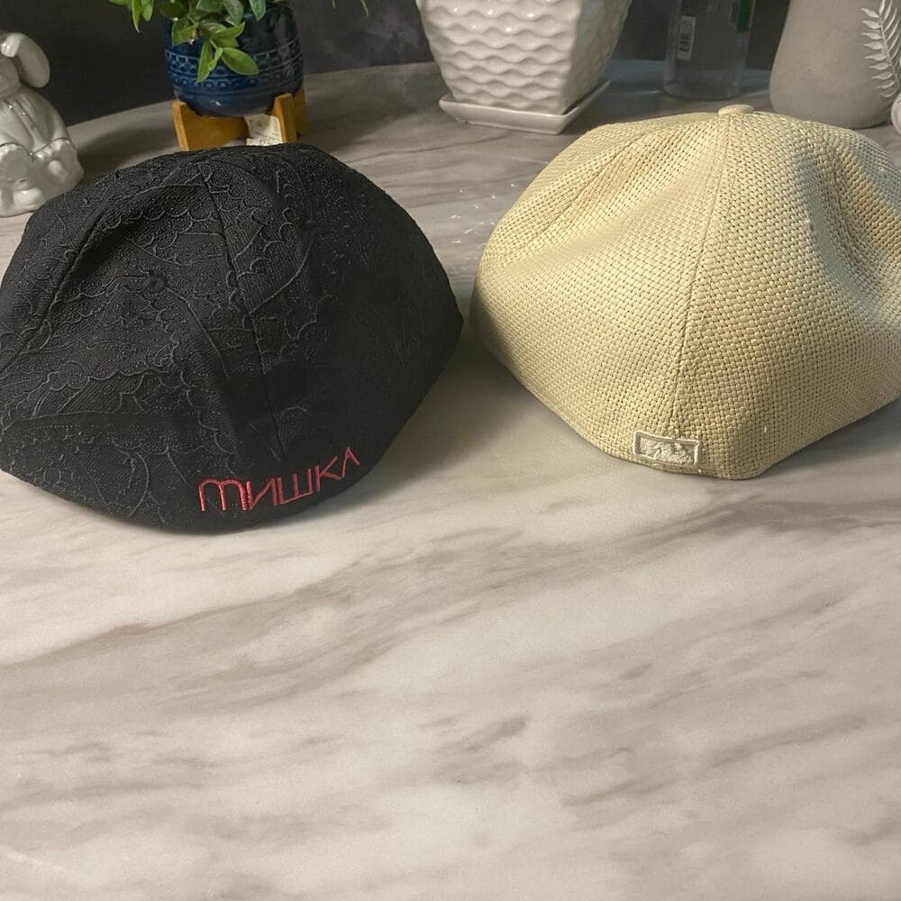 2 New Era Hats - Thumbnail 4