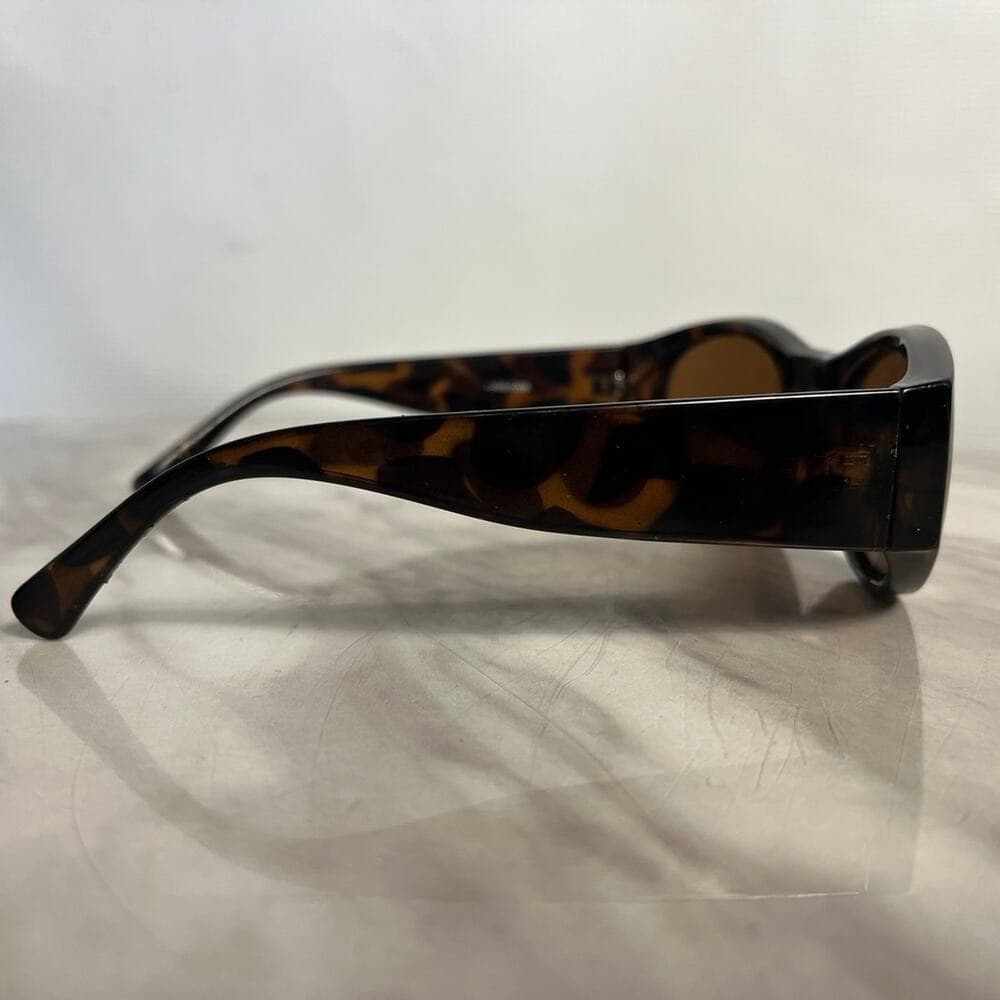 Leopard Women’s Sunglasses - Thumbnail 3