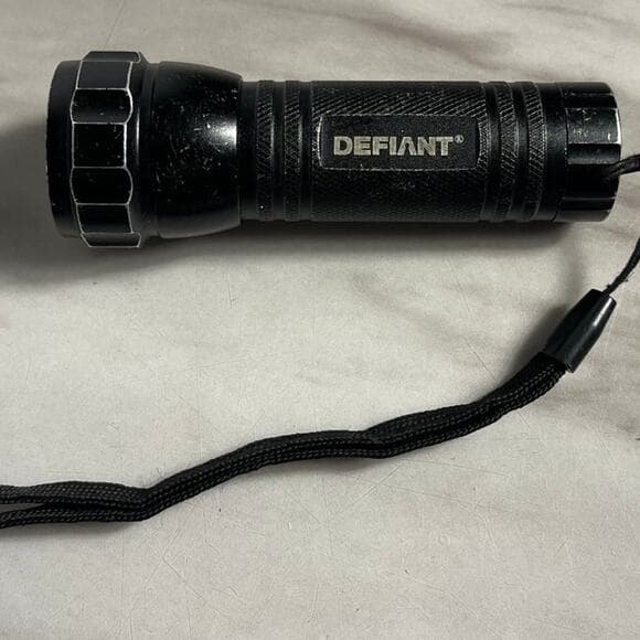 Defiant Mini Flashlight - Thumbnail 5
