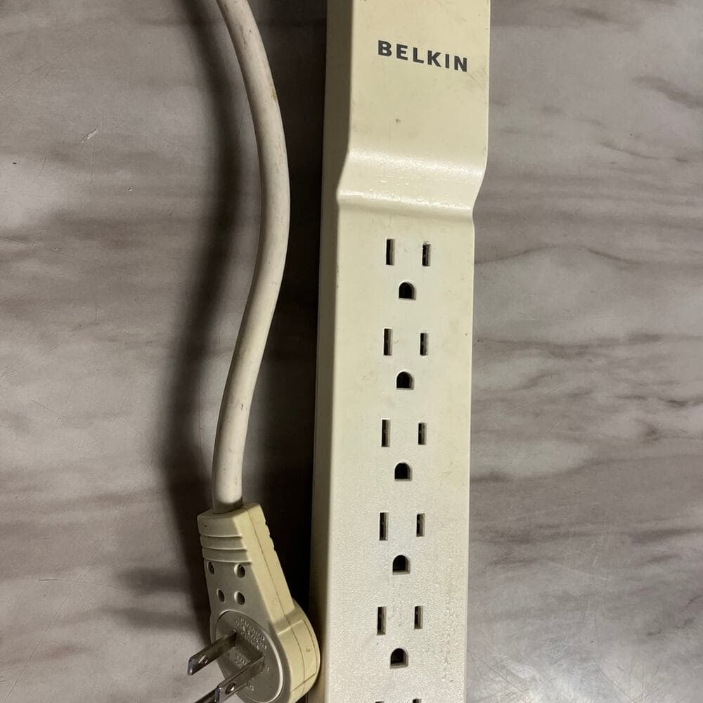 6 Outlet Home Office Surge Protector