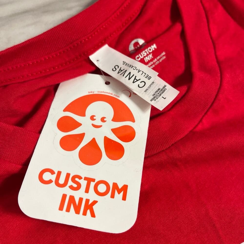 Canvas Red Amazon Staten Island T-Shirt Size L - Thumbnail 5