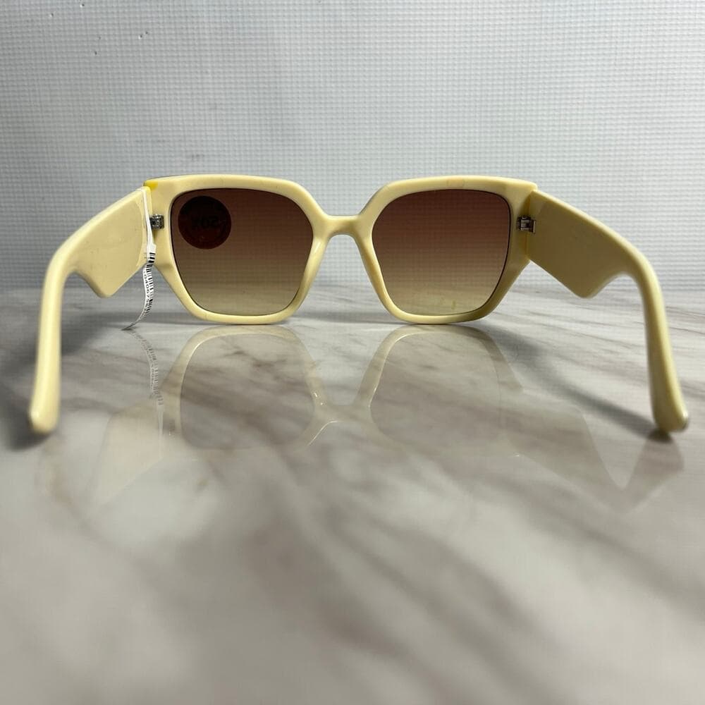 Sunglasses - Thumbnail 3