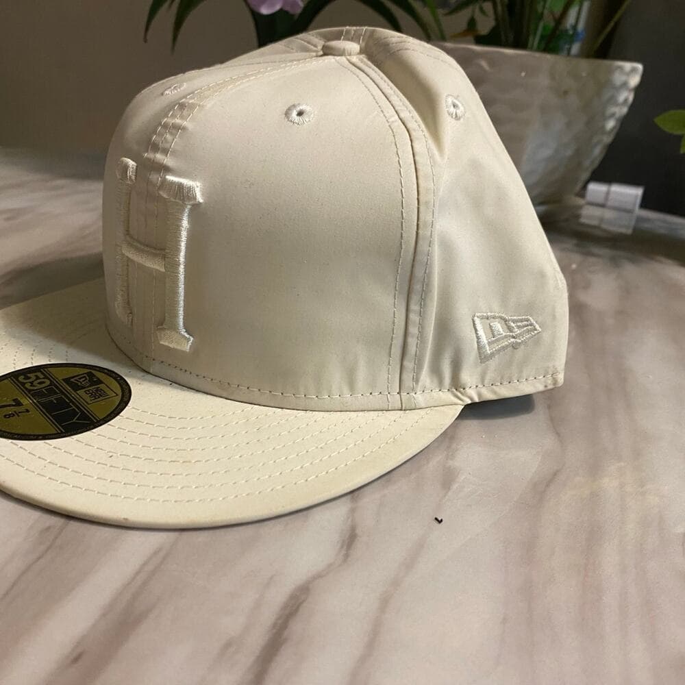 New Era Hat Size 7 7/8 - Thumbnail 3