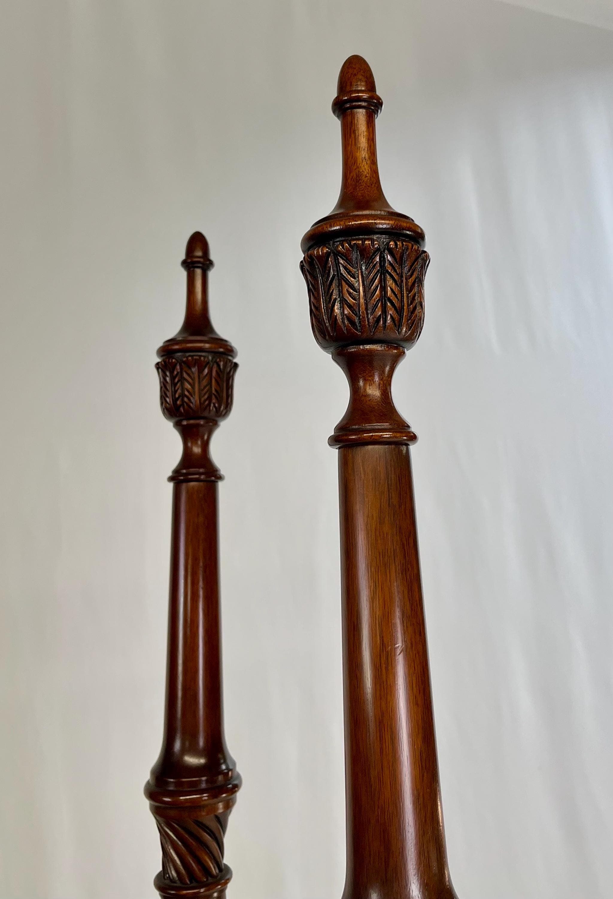 Henkel Harris Virginia Galleries Solid Mahogany Rice Carved Queen Bed - Thumbnail 7